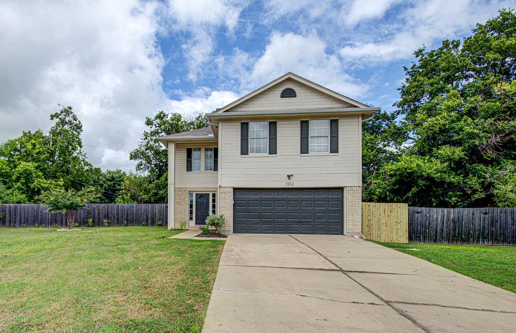 1302 Crete Ln Property Photo 1