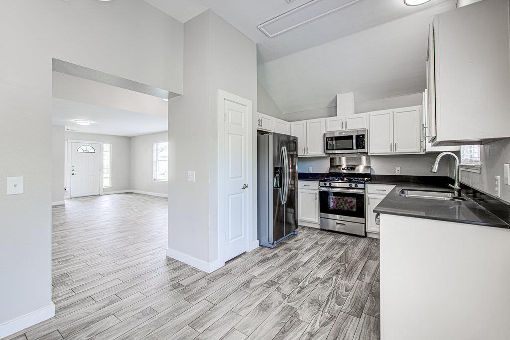 1302 Crete Ln Property Photo 12