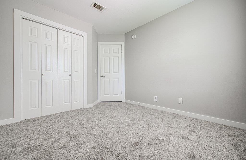 1302 Crete Ln Property Photo 16