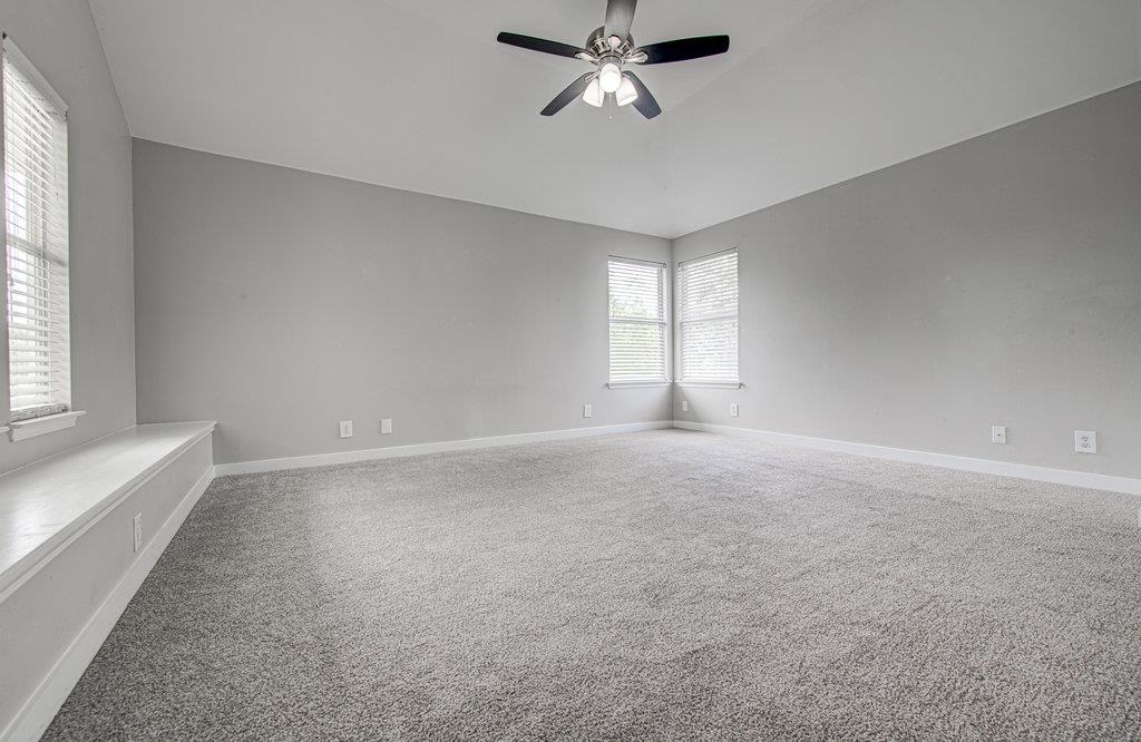 1302 Crete Ln Property Photo 18