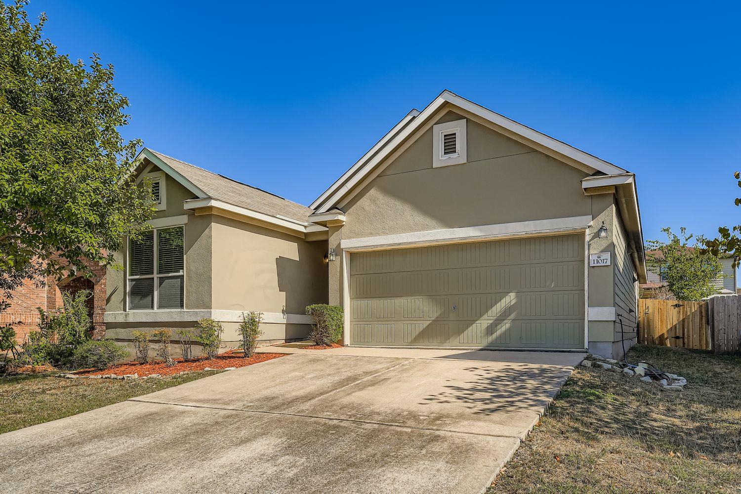 11017 Roderick Lawson Ln Property Photo 2