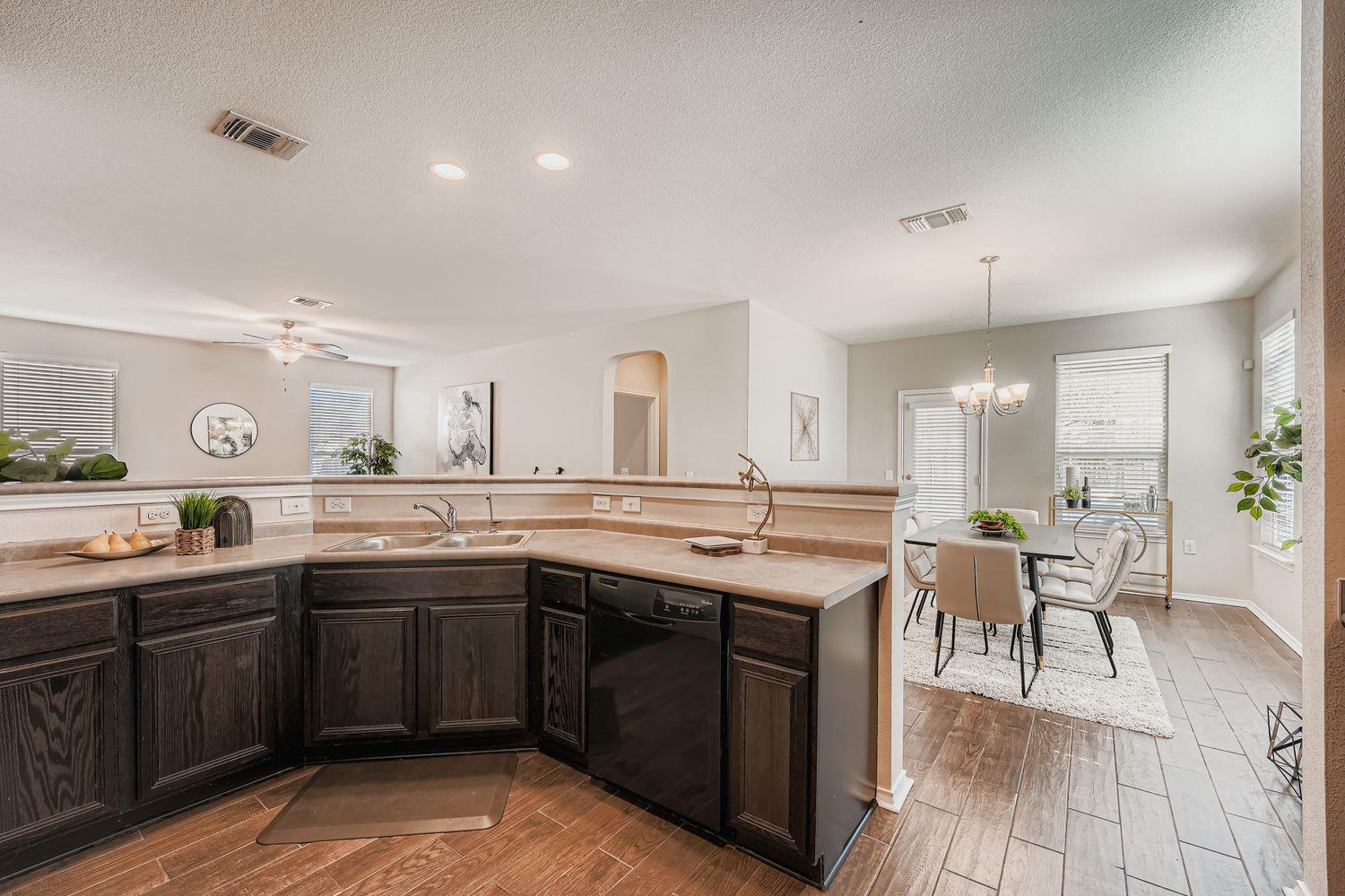 11017 Roderick Lawson Ln Property Photo 11