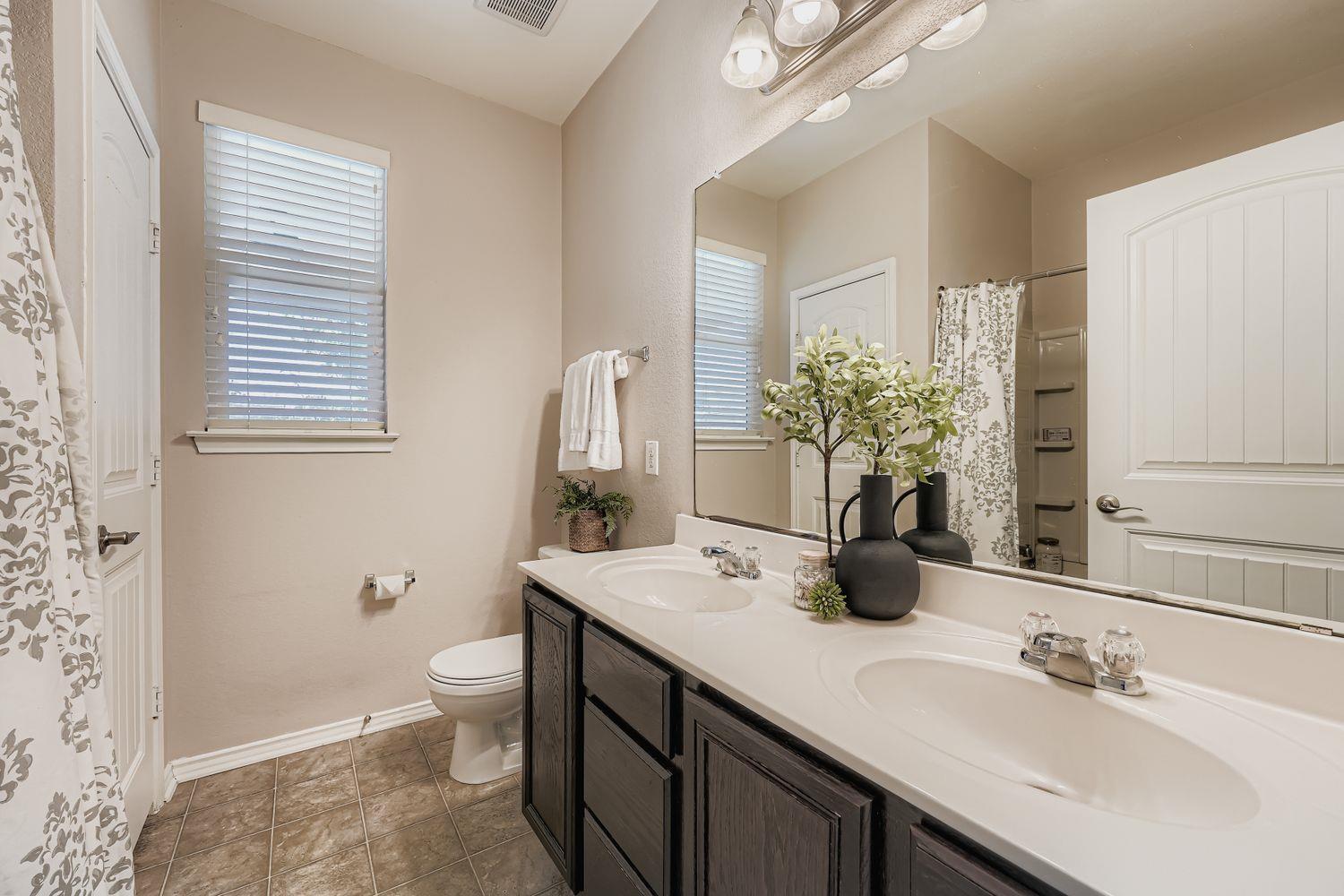 11017 Roderick Lawson Ln Property Photo 15