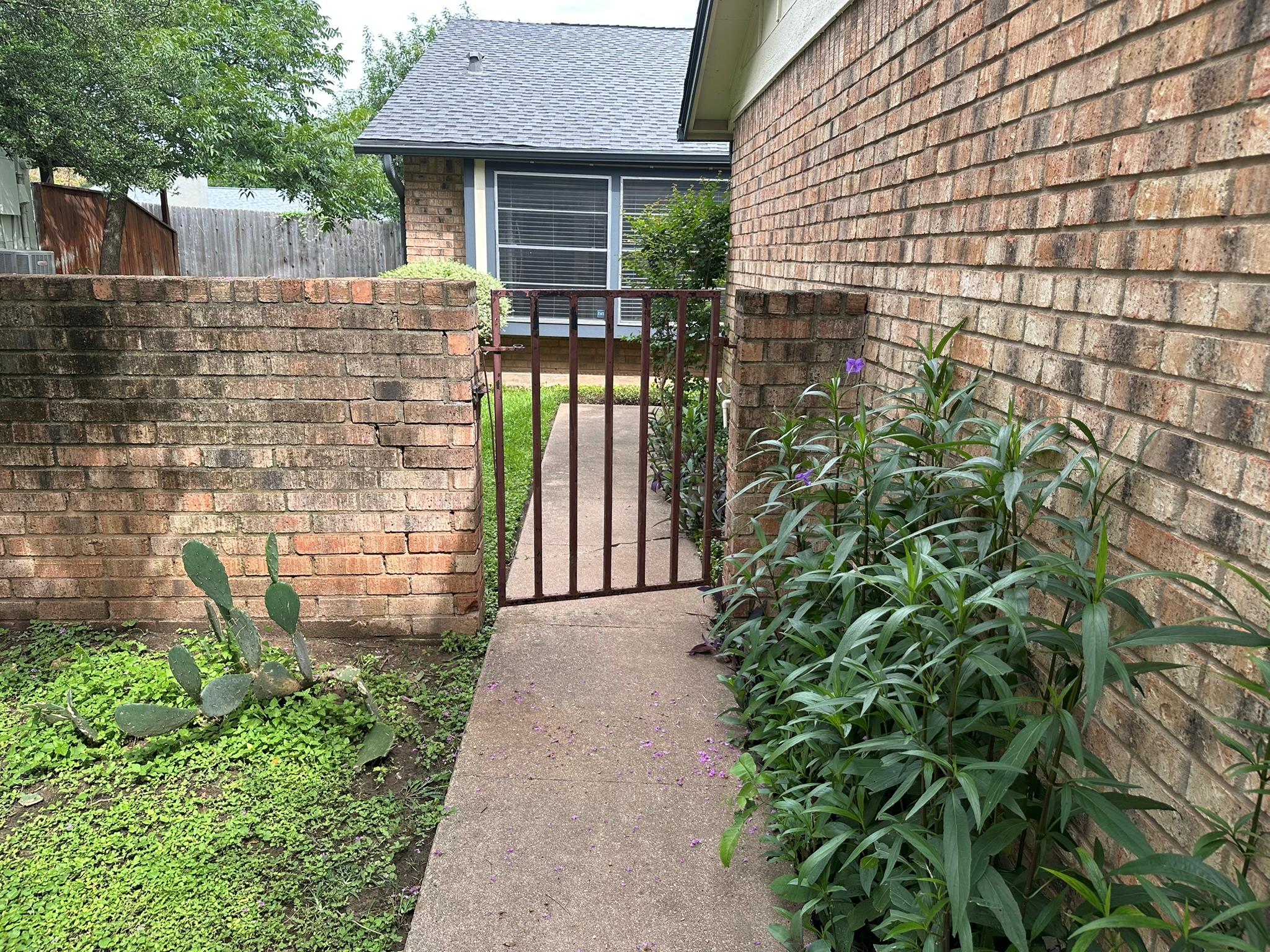9217 Singing Quail Dr #8e Property Photo 2