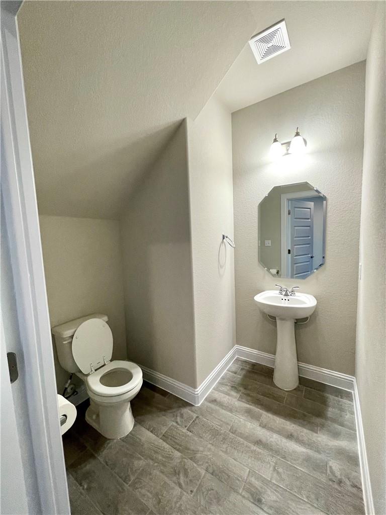 148 Riverhill Dr Property Photo 27