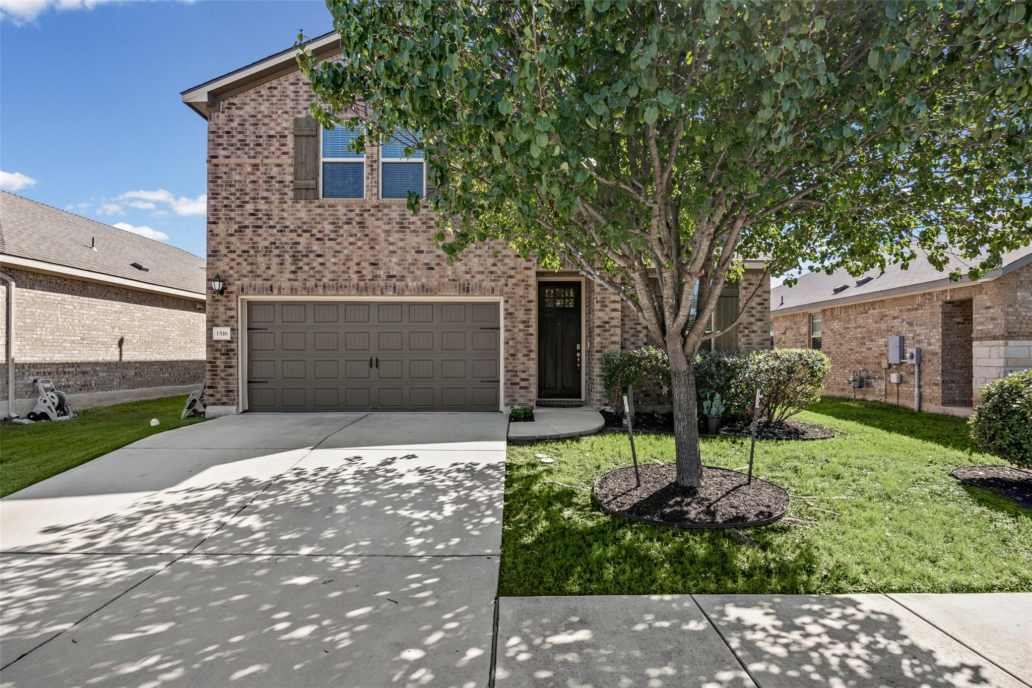 1516 William Bee Dr Property Photo 1