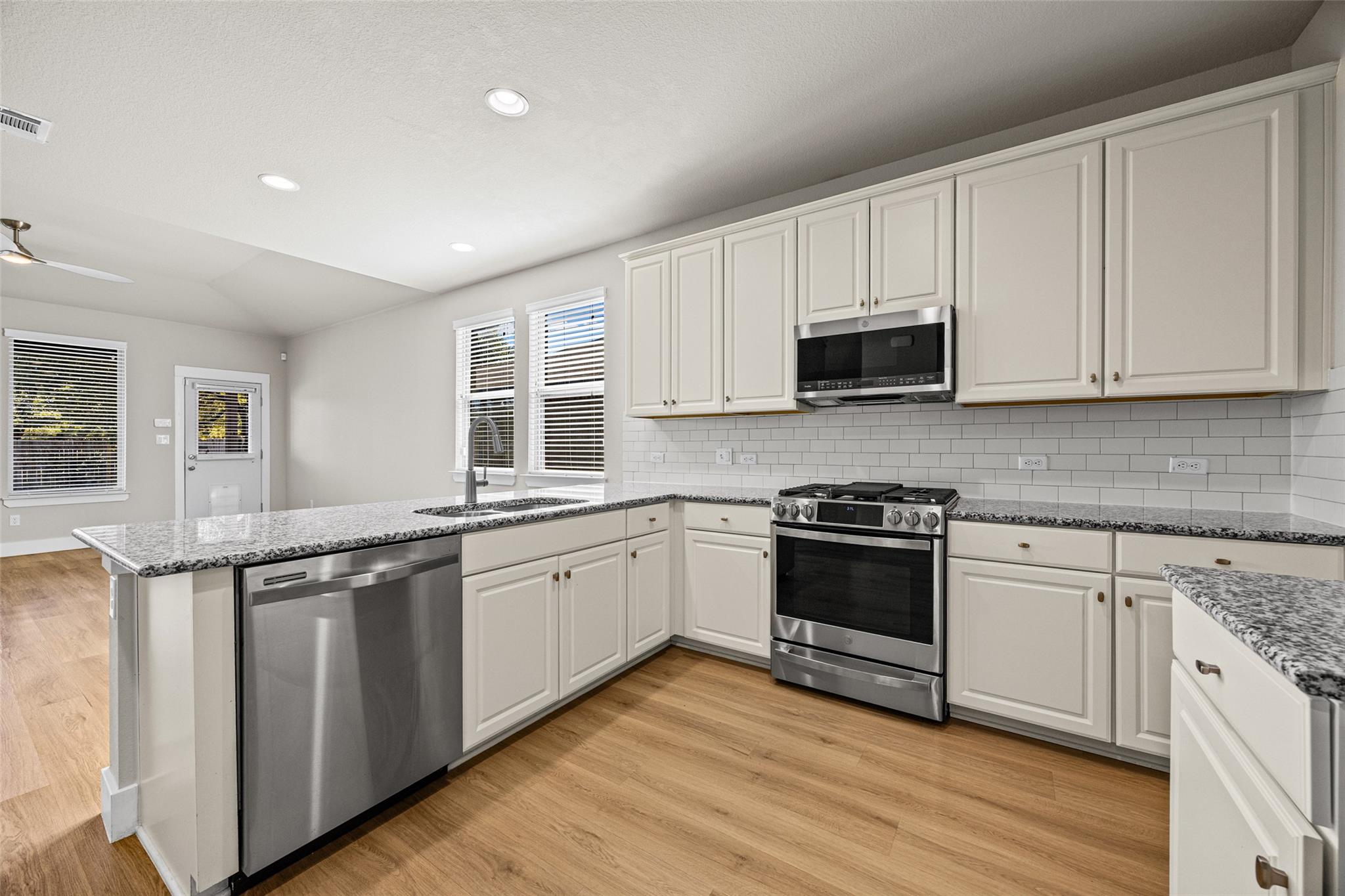 1516 William Bee Dr Property Photo 10