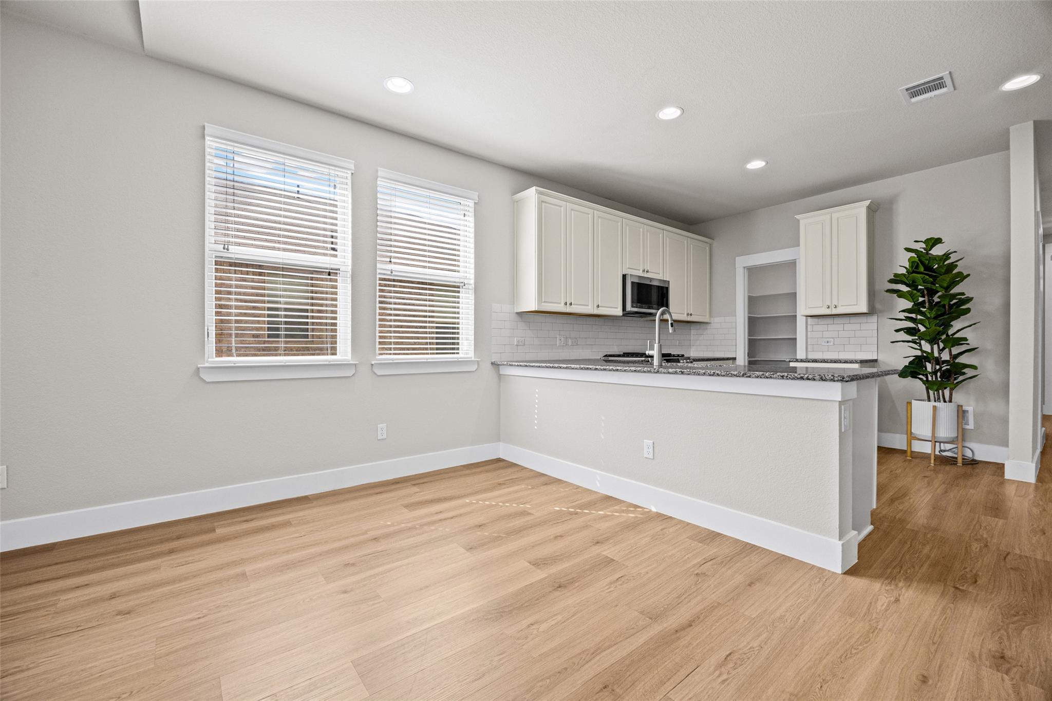 1516 William Bee Dr Property Photo 14