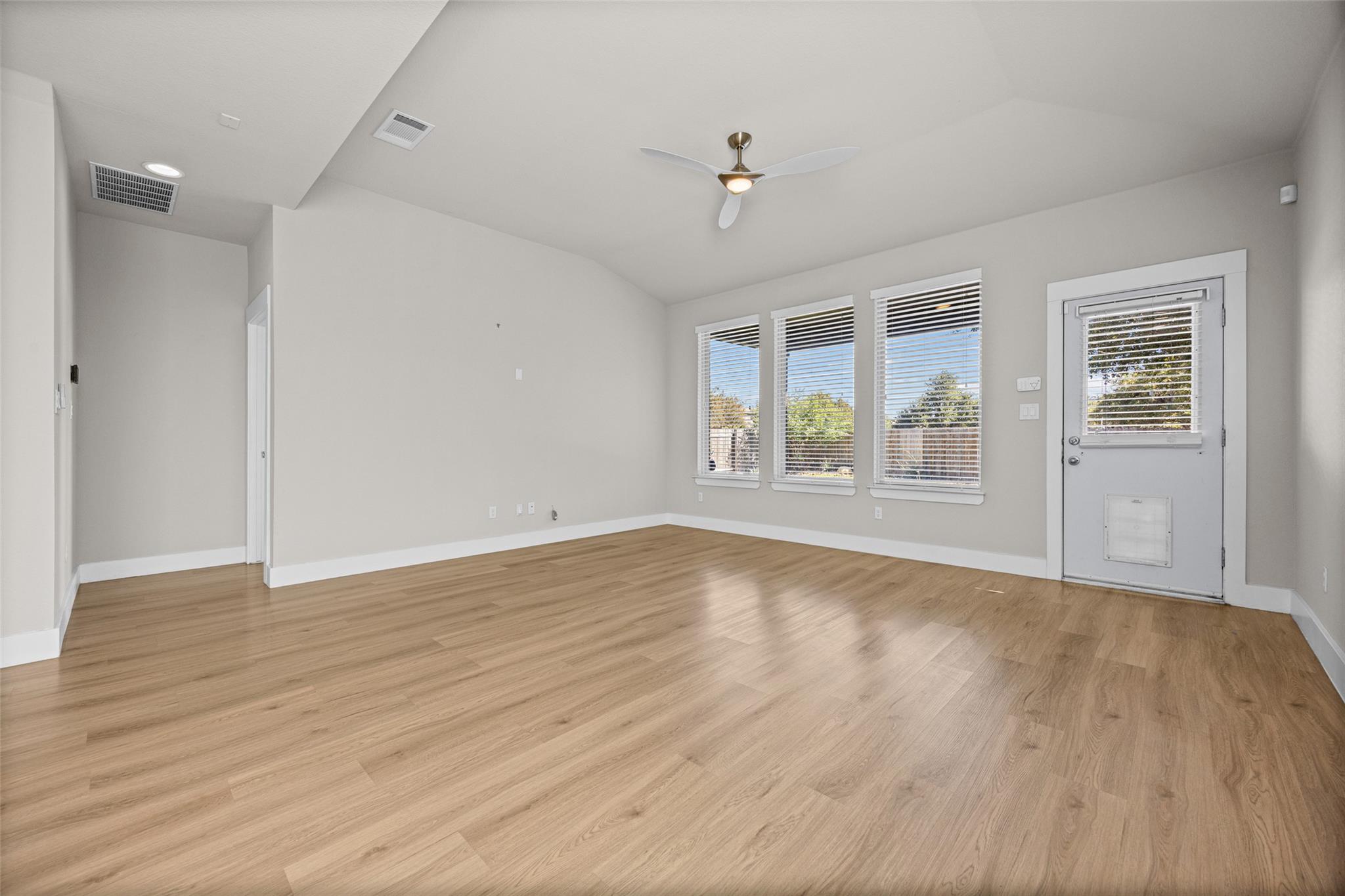 1516 William Bee Dr Property Photo 15