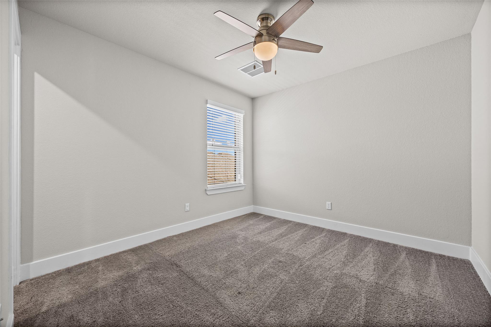 1516 William Bee Dr Property Photo 33