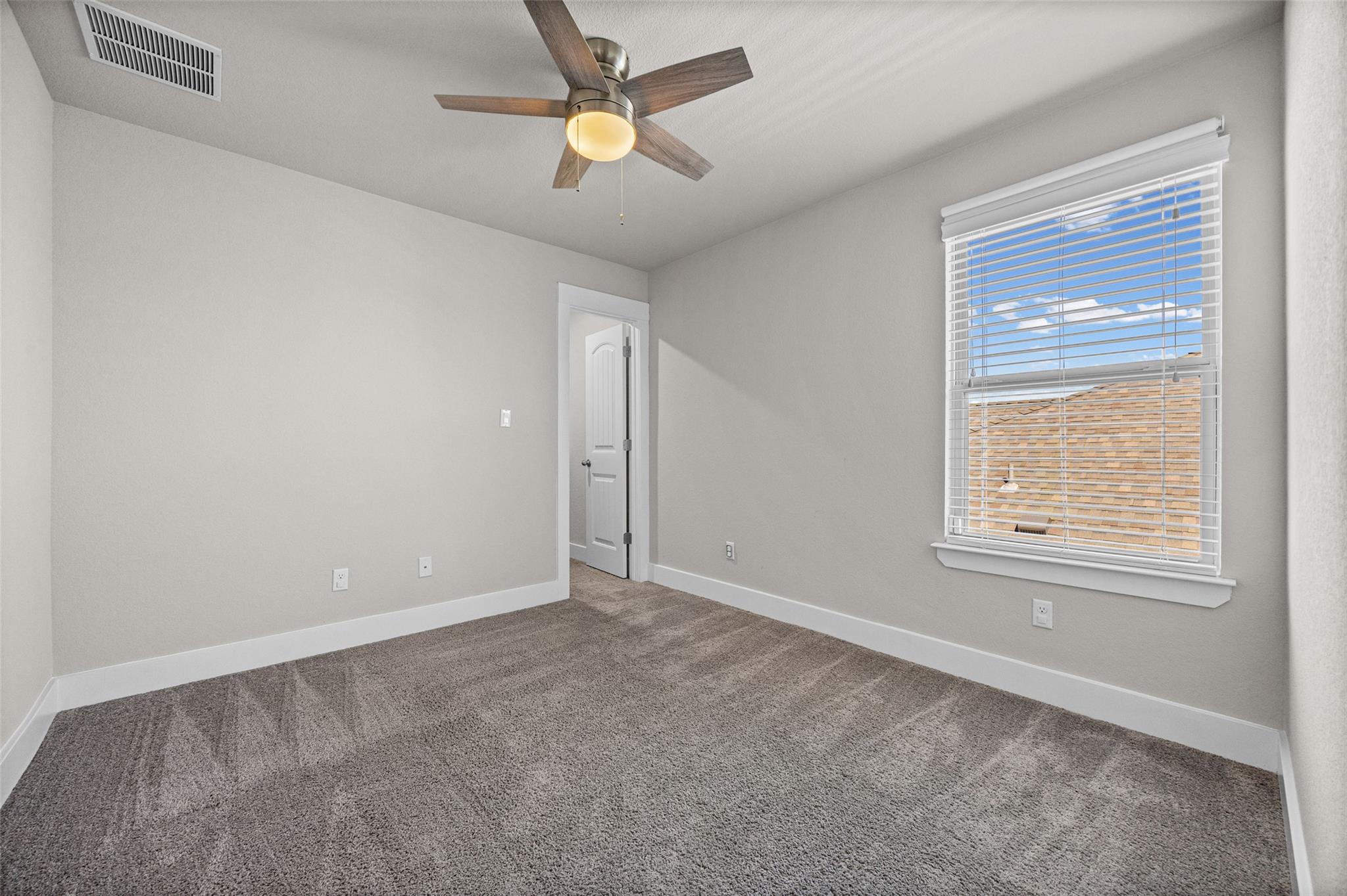 1516 William Bee Dr Property Photo 36