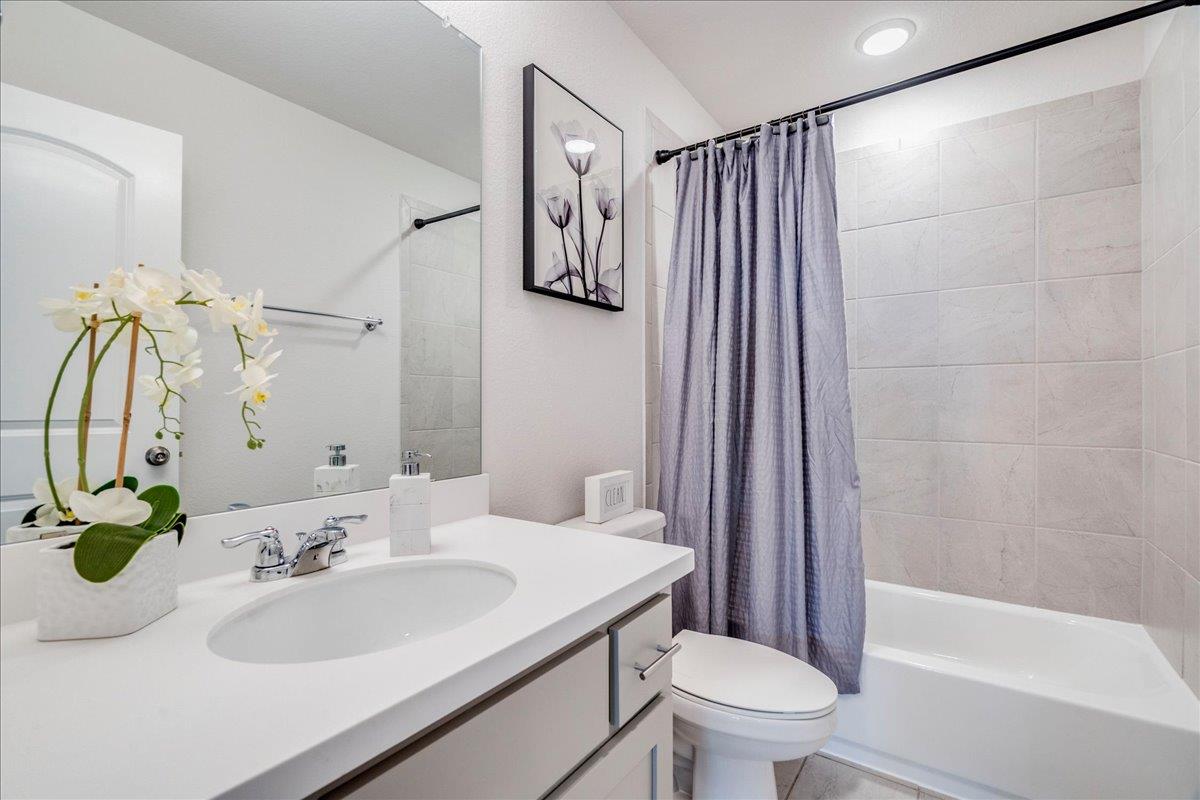 4513 Lucabella Ln Property Photo 27