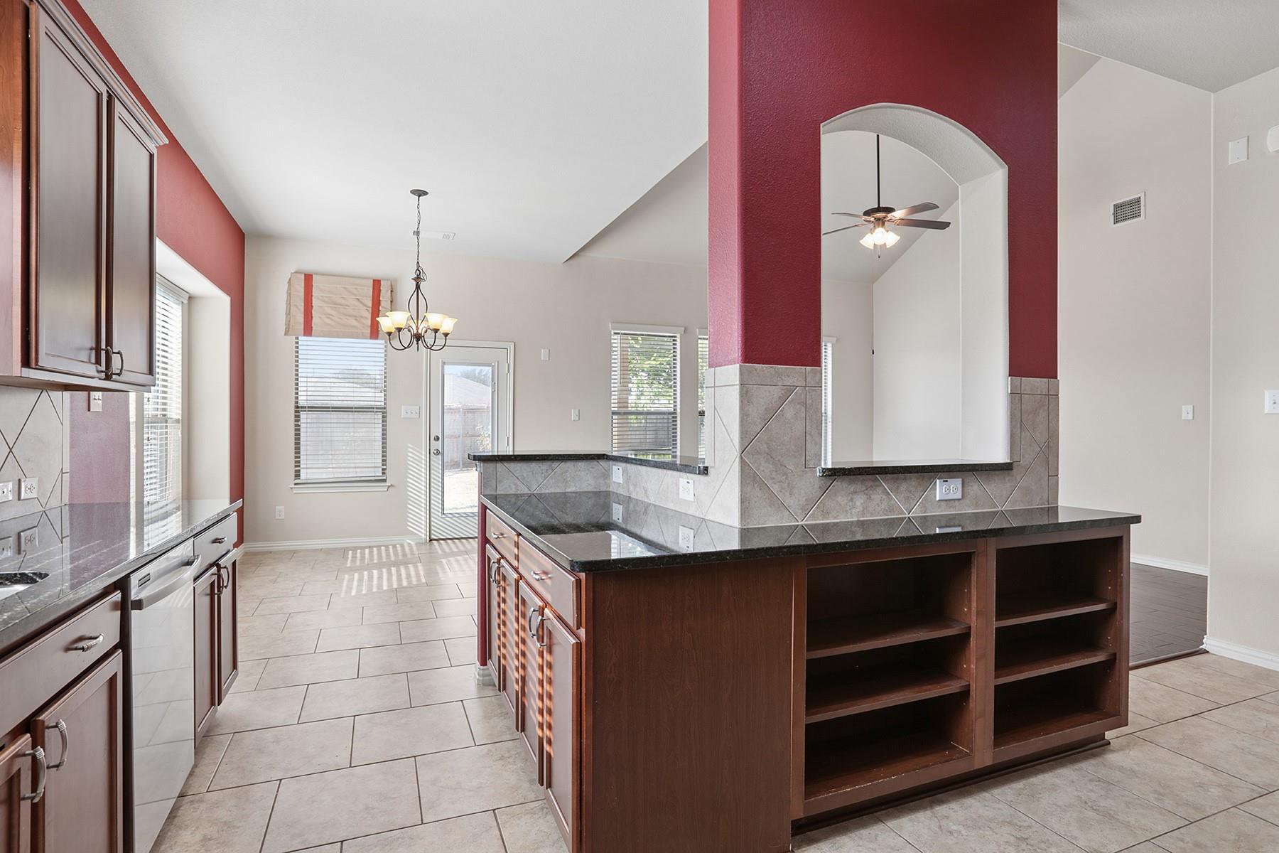 2454 Santa Barbara Loop Property Photo 5