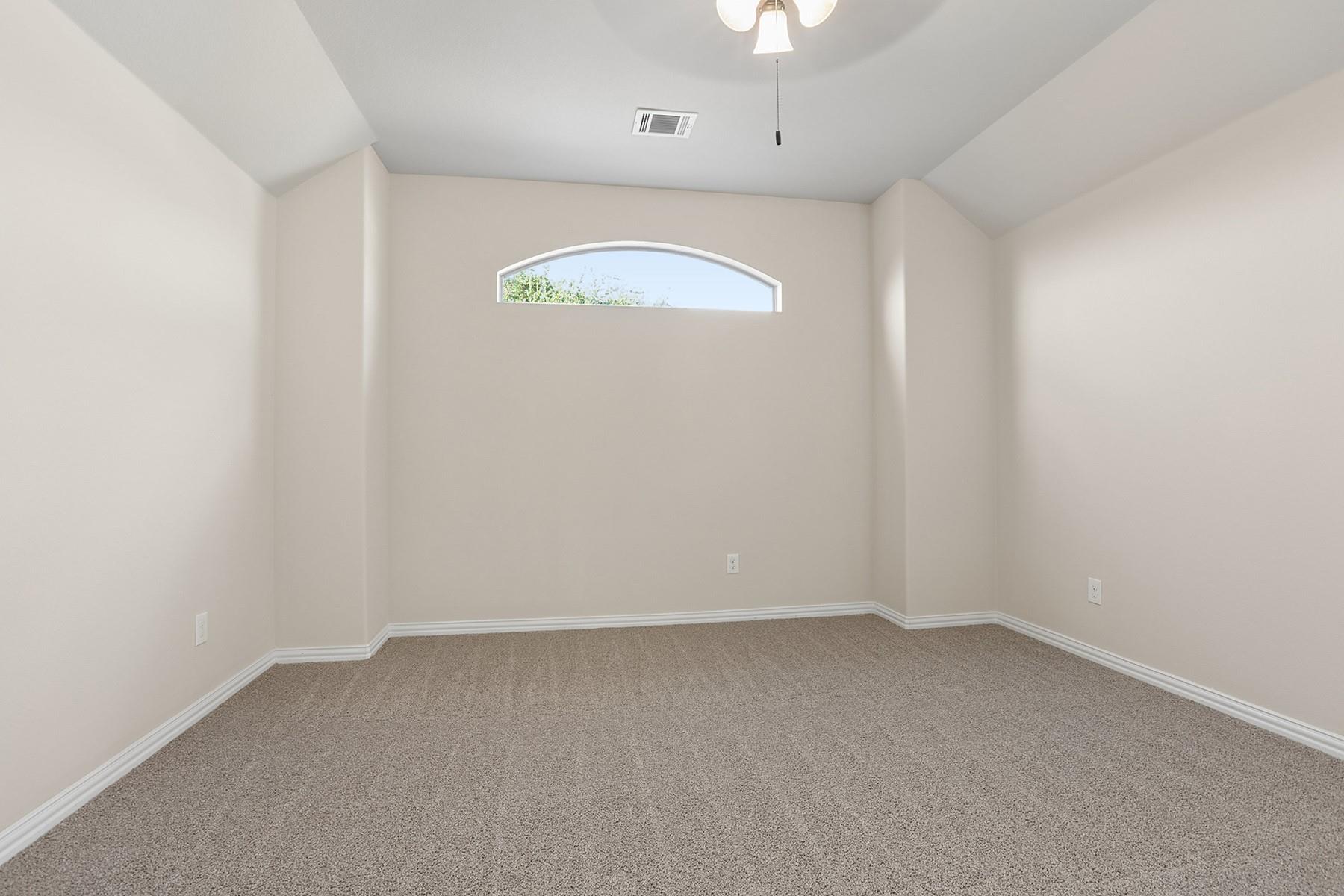 2454 Santa Barbara Loop Property Photo 12