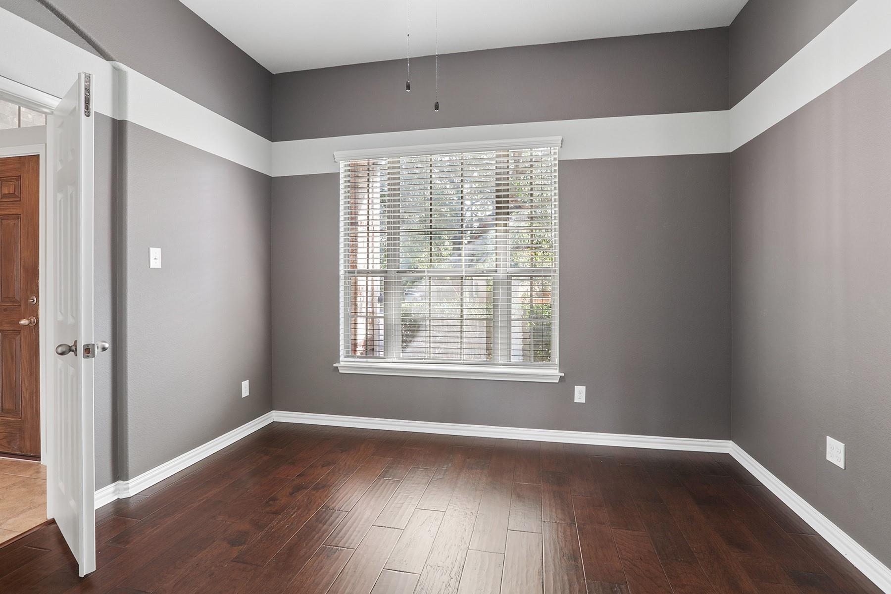 2454 Santa Barbara Loop Property Photo 16