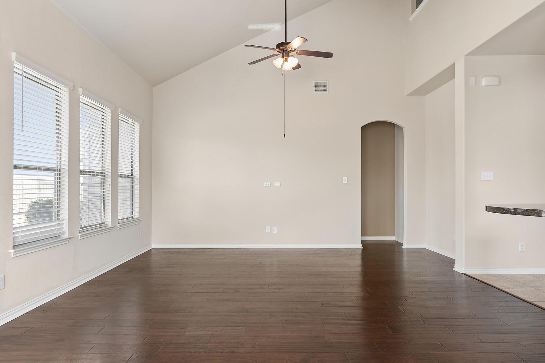 2454 Santa Barbara Loop Property Photo 17