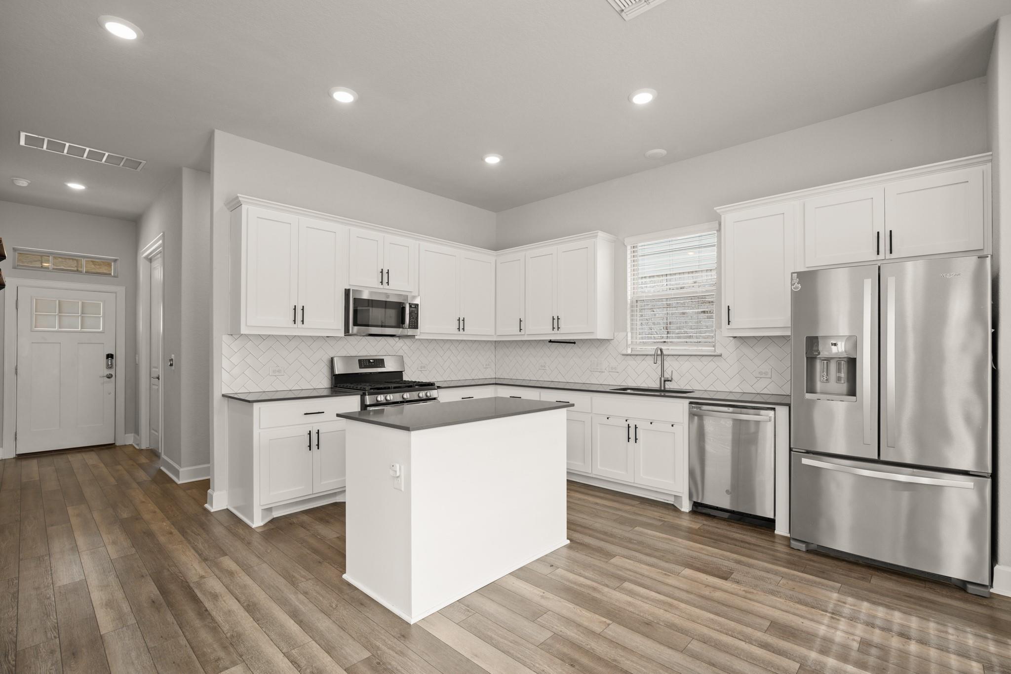 12809 Stanford Dr Property Photo 1