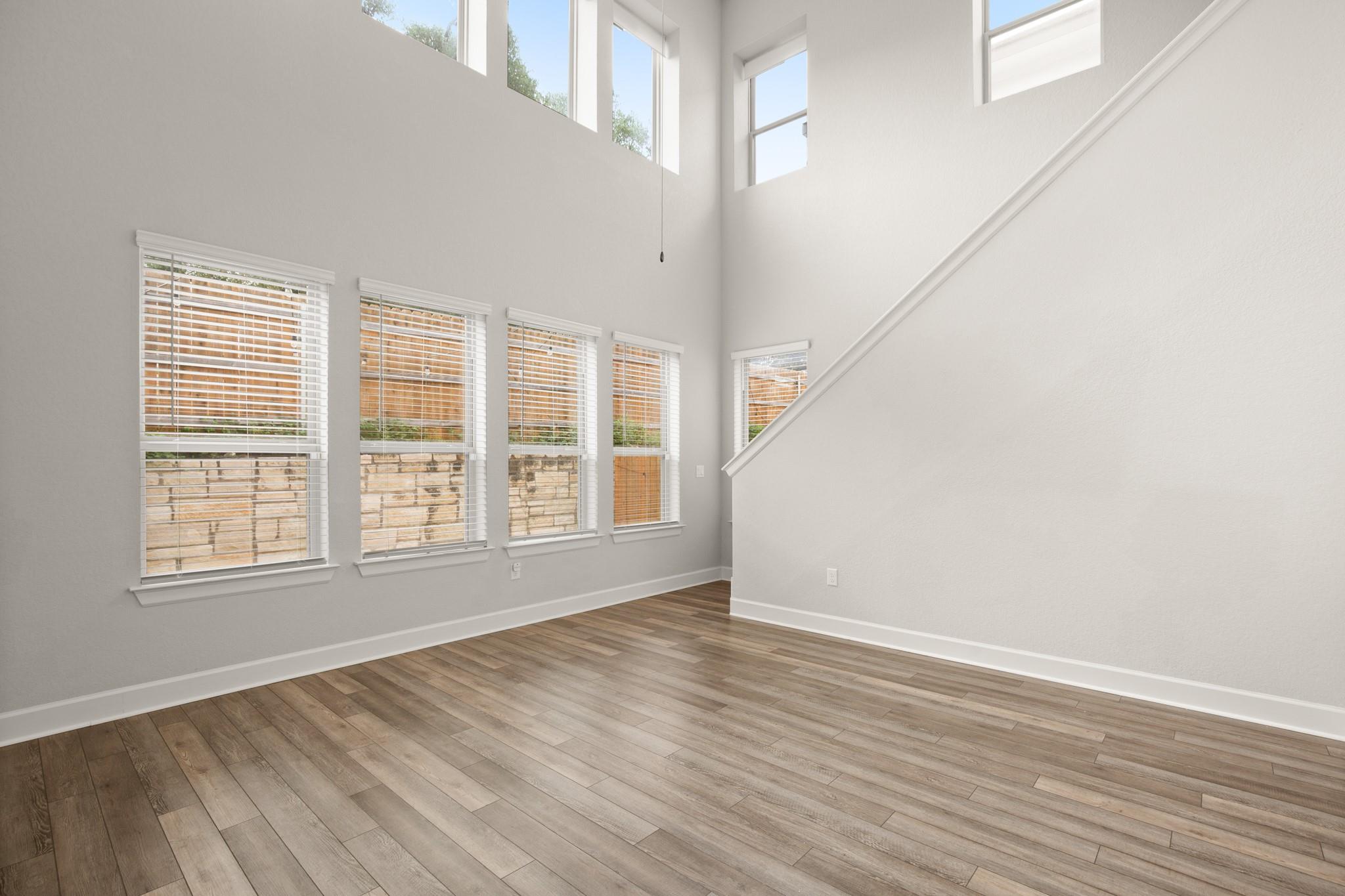 12809 Stanford Dr Property Photo 5