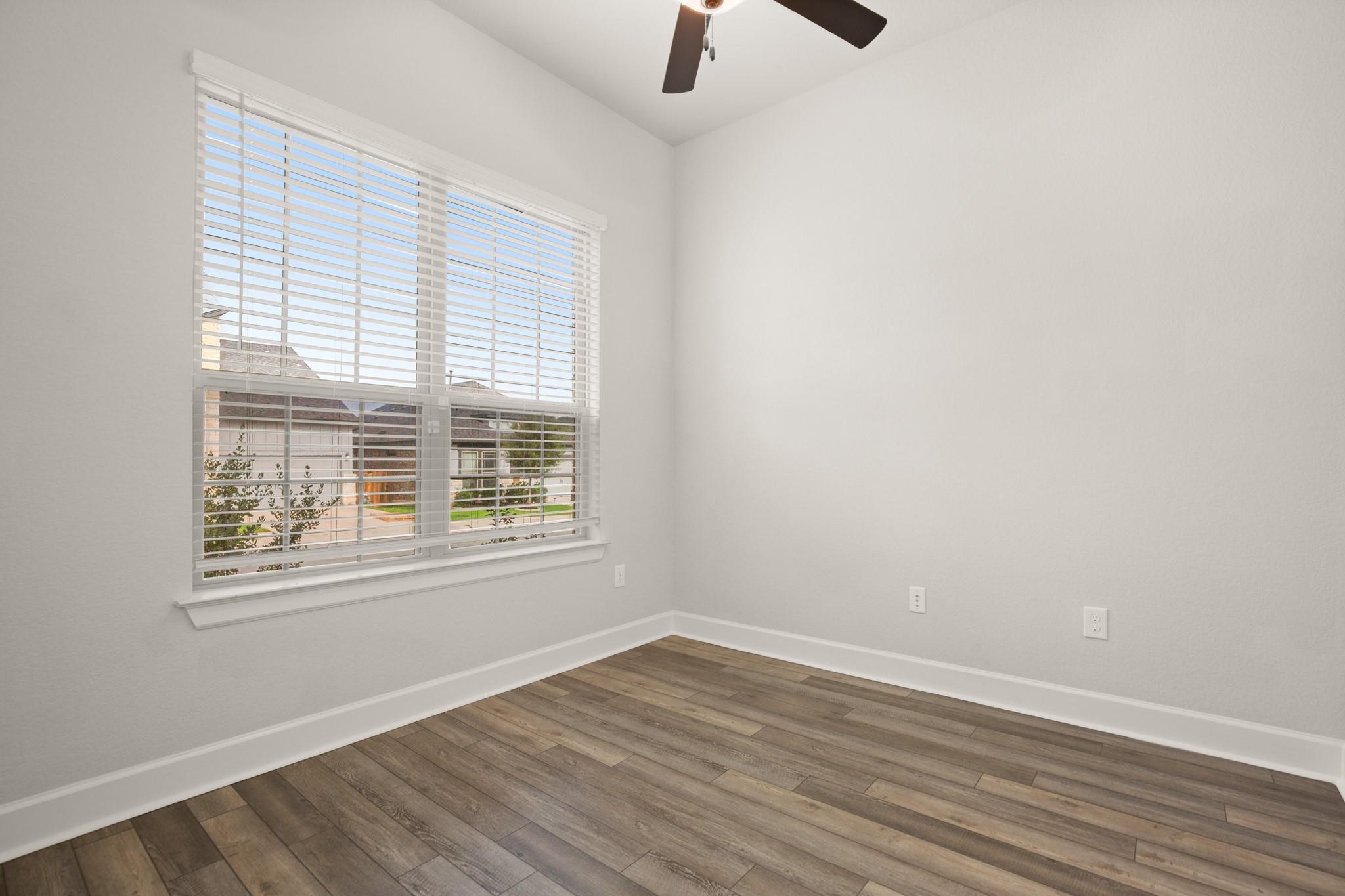12809 Stanford Dr Property Photo 9