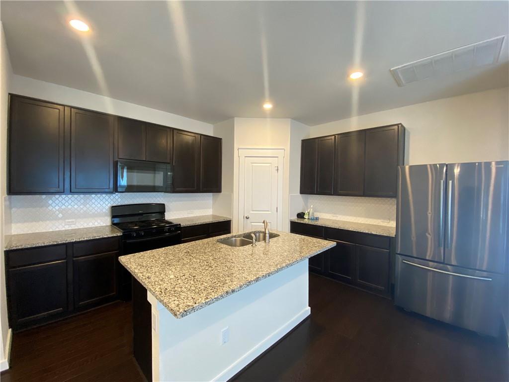 17115 Alturas Ave Property Photo 9