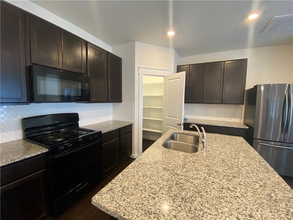 17115 Alturas Ave Property Photo 10