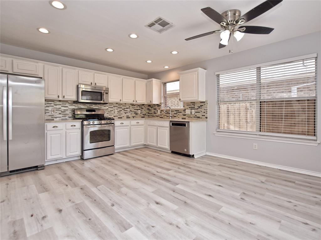 15708 Opal Fire Dr Property Photo 3