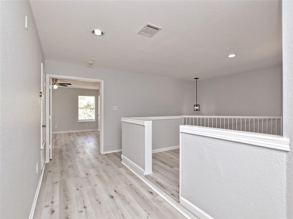 15708 Opal Fire Dr Property Photo 4