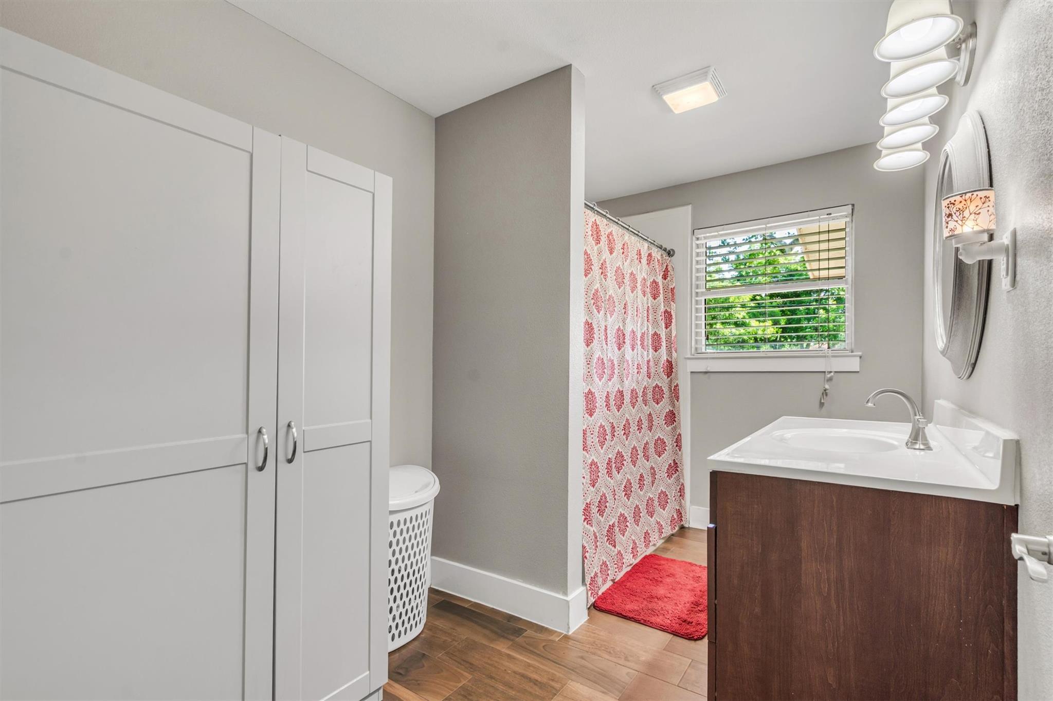 1009 Crepe Myrtle Dr Property Photo 18