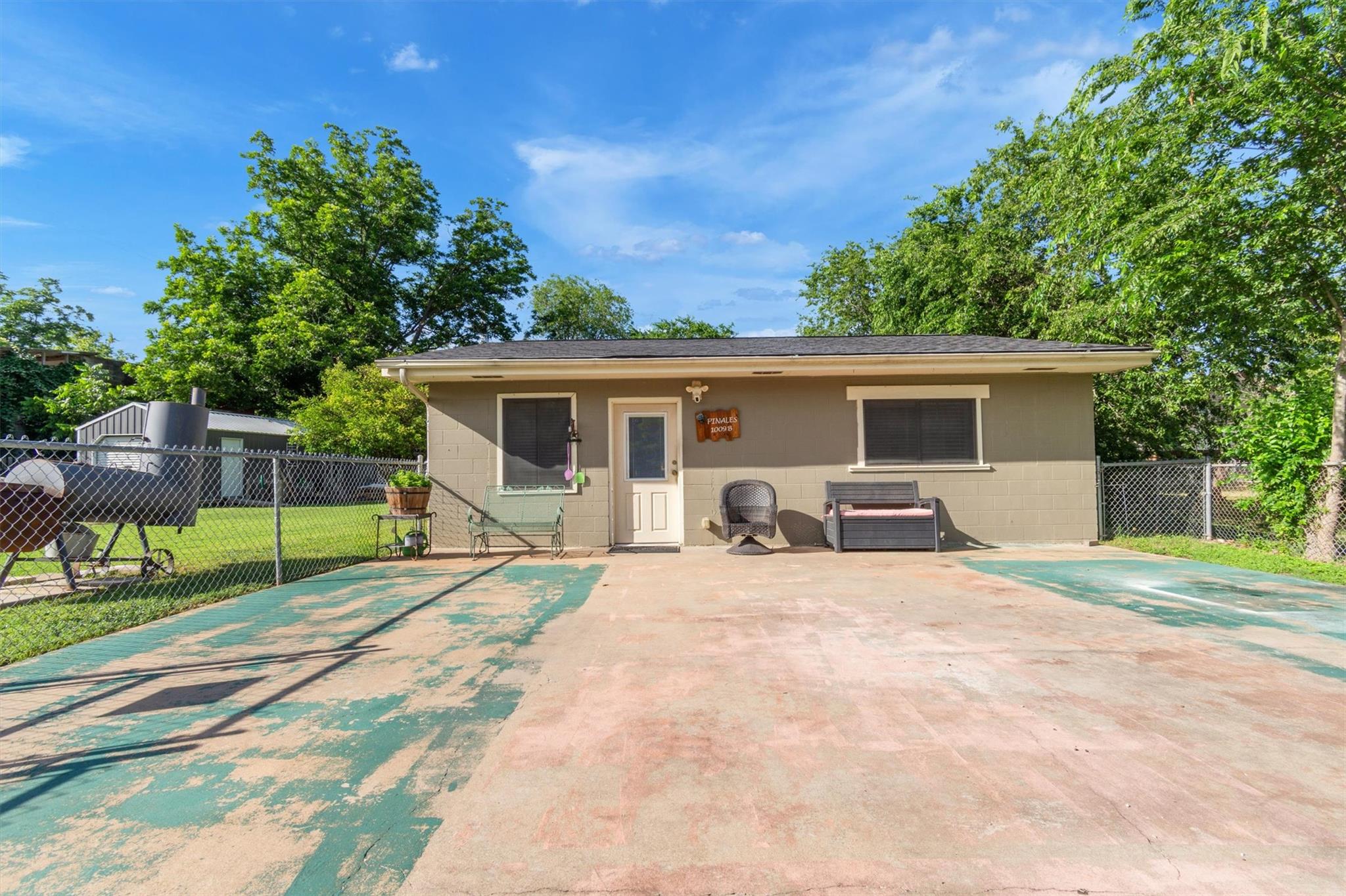 1009 Crepe Myrtle Dr Property Photo 24