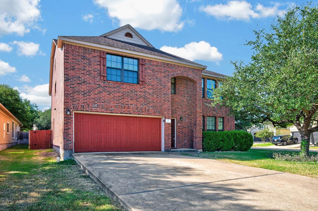 2200 Ezra Ct Property Photo 5