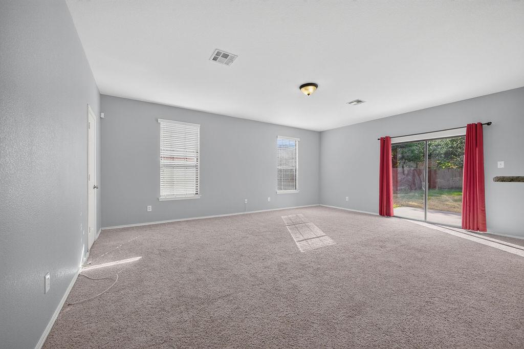 2200 Ezra Ct Property Photo 15