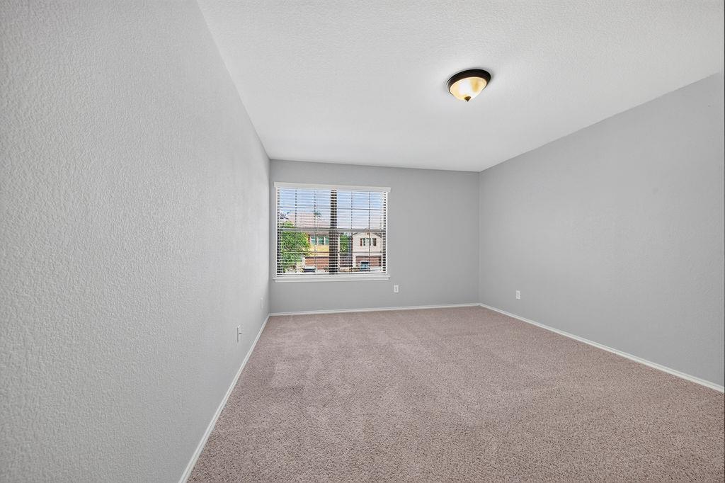 2200 Ezra Ct Property Photo 27