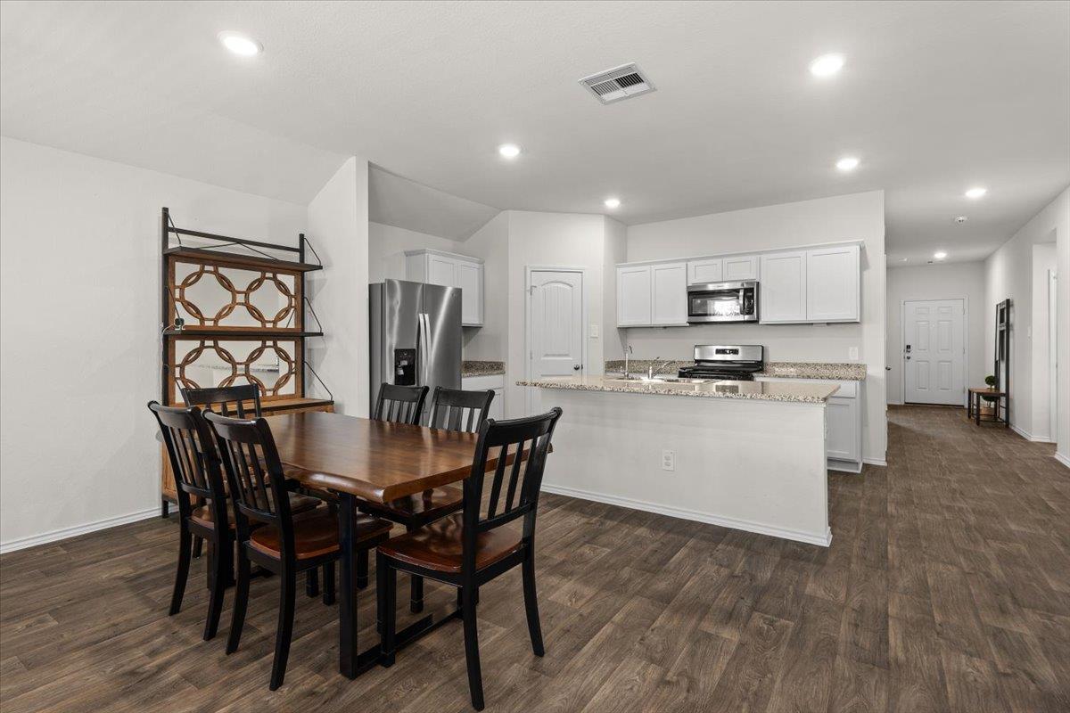 114 Sickle Loop Property Photo 8