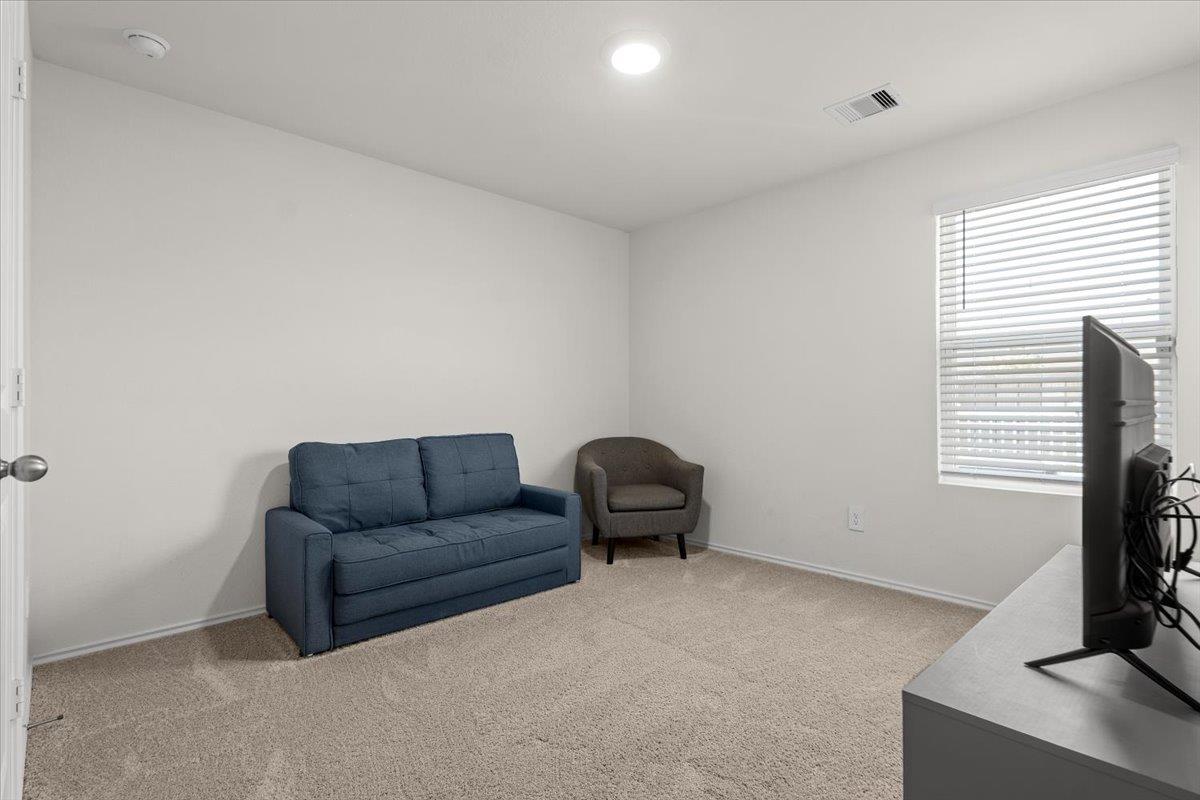 114 Sickle Loop Property Photo 18