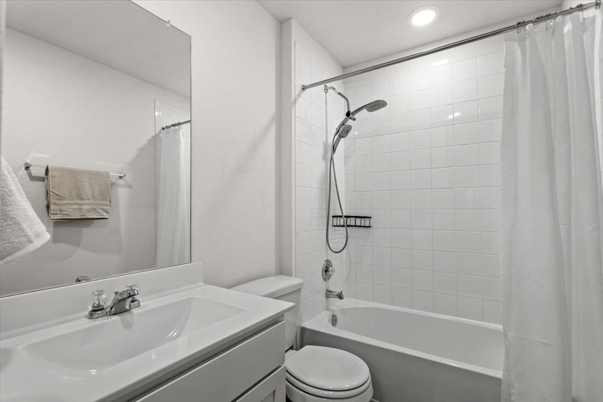 114 Sickle Loop Property Photo 20