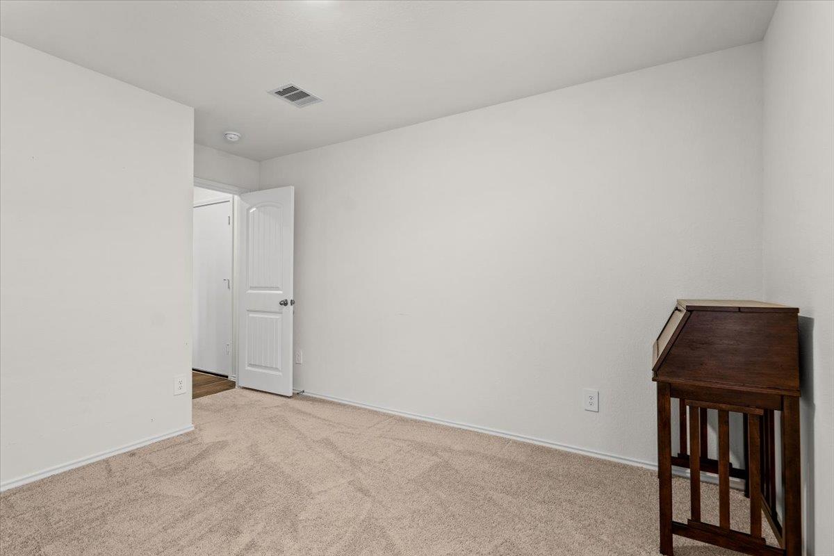 114 Sickle Loop Property Photo 25