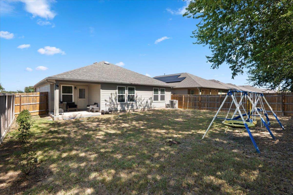 114 Sickle Loop Property Photo 27