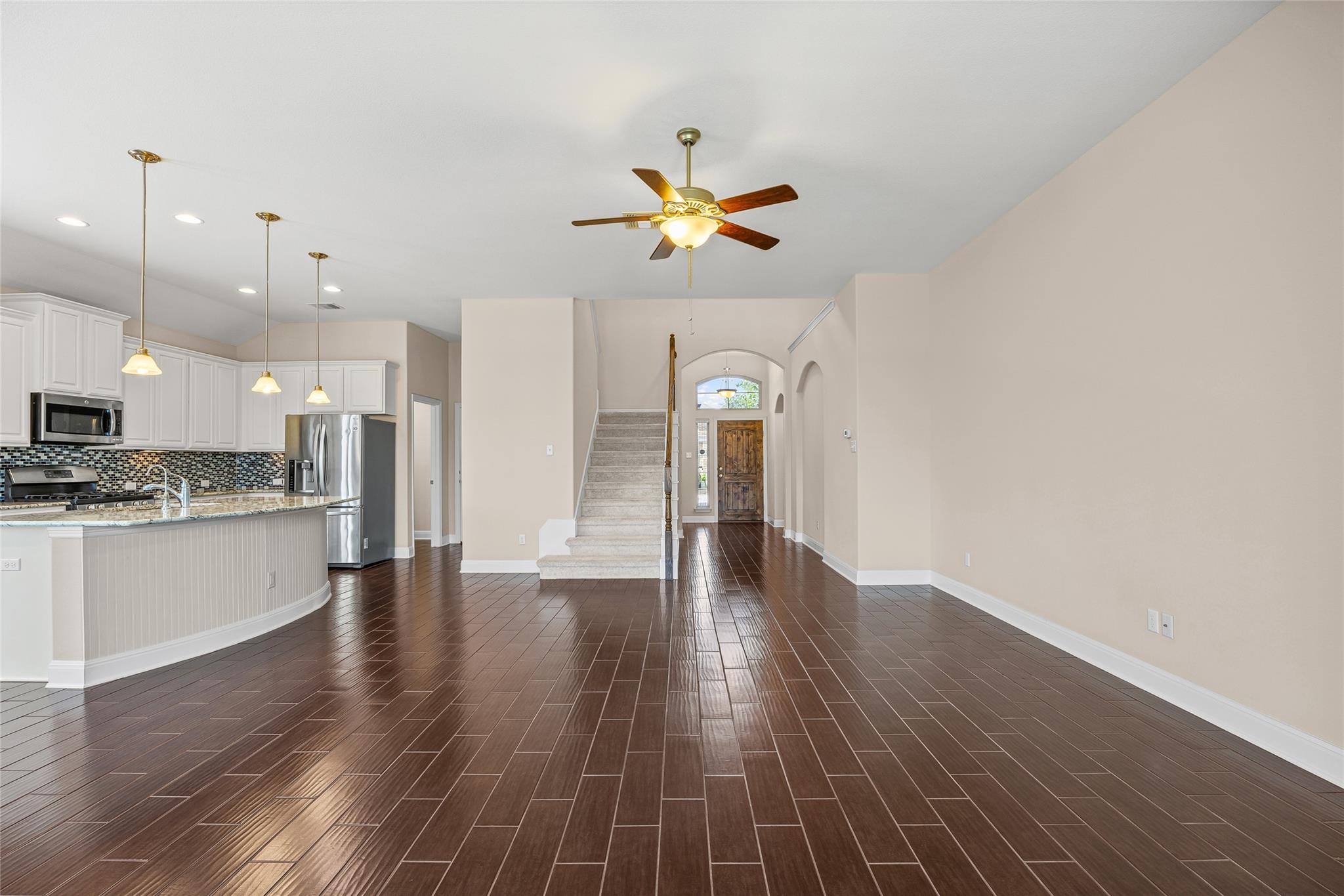 2364370 Property Photo 4