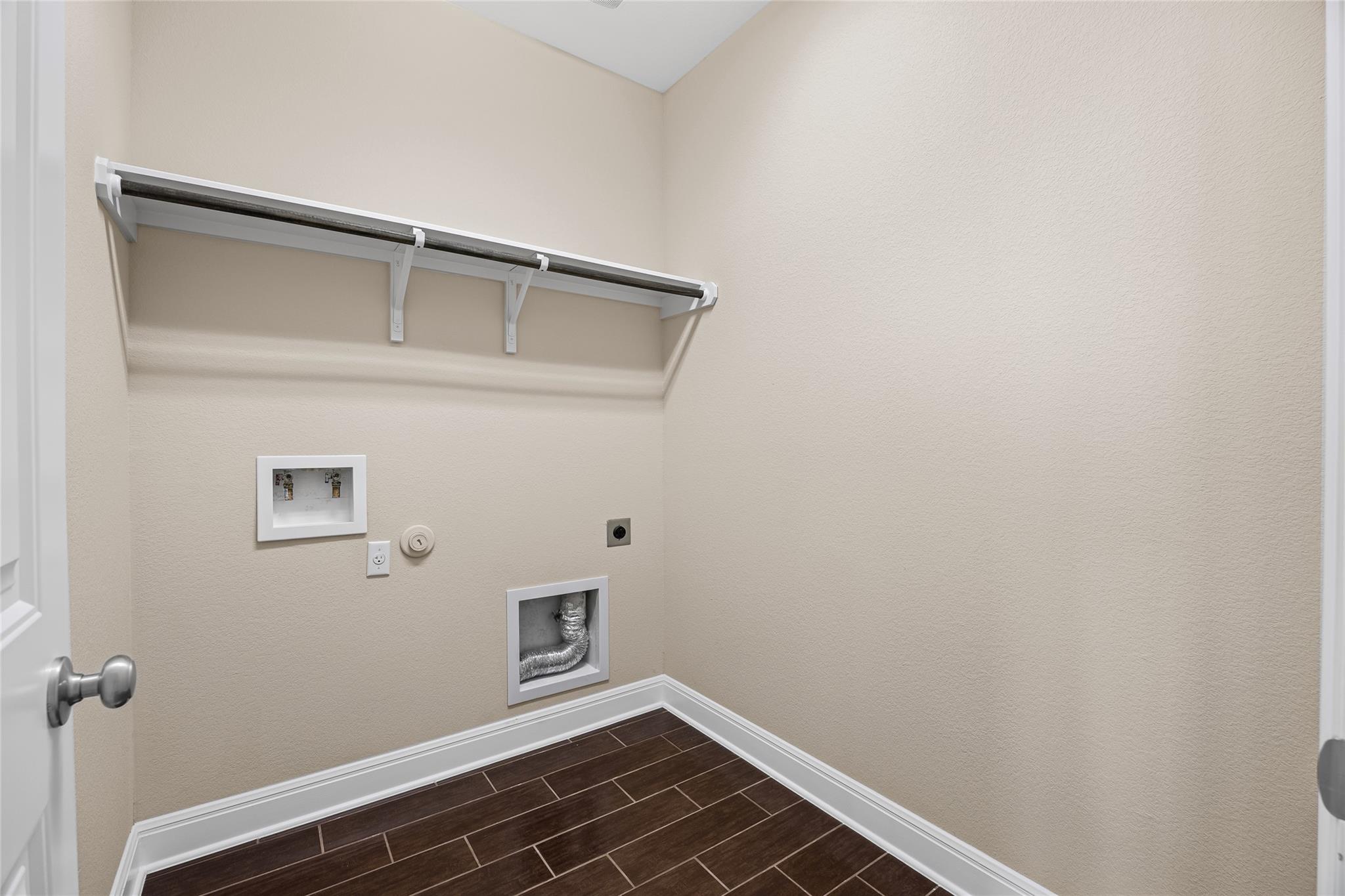 2364370 Property Photo 11