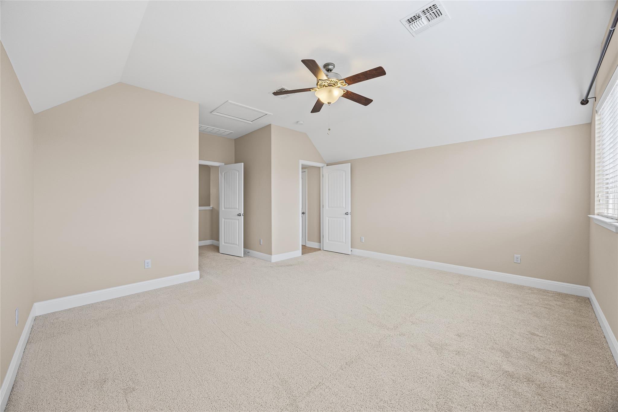2364370 Property Photo 21