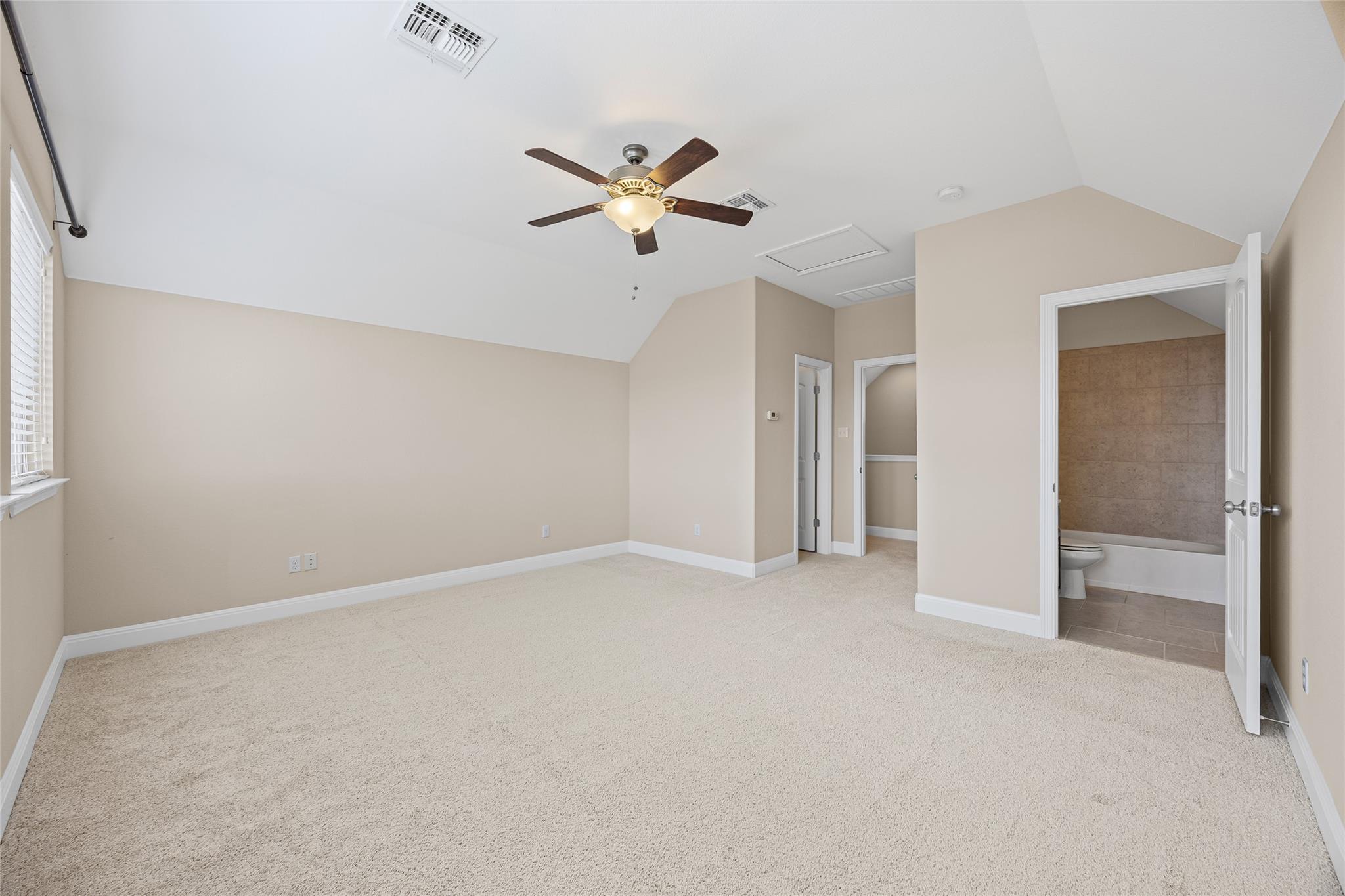 2364370 Property Photo 22
