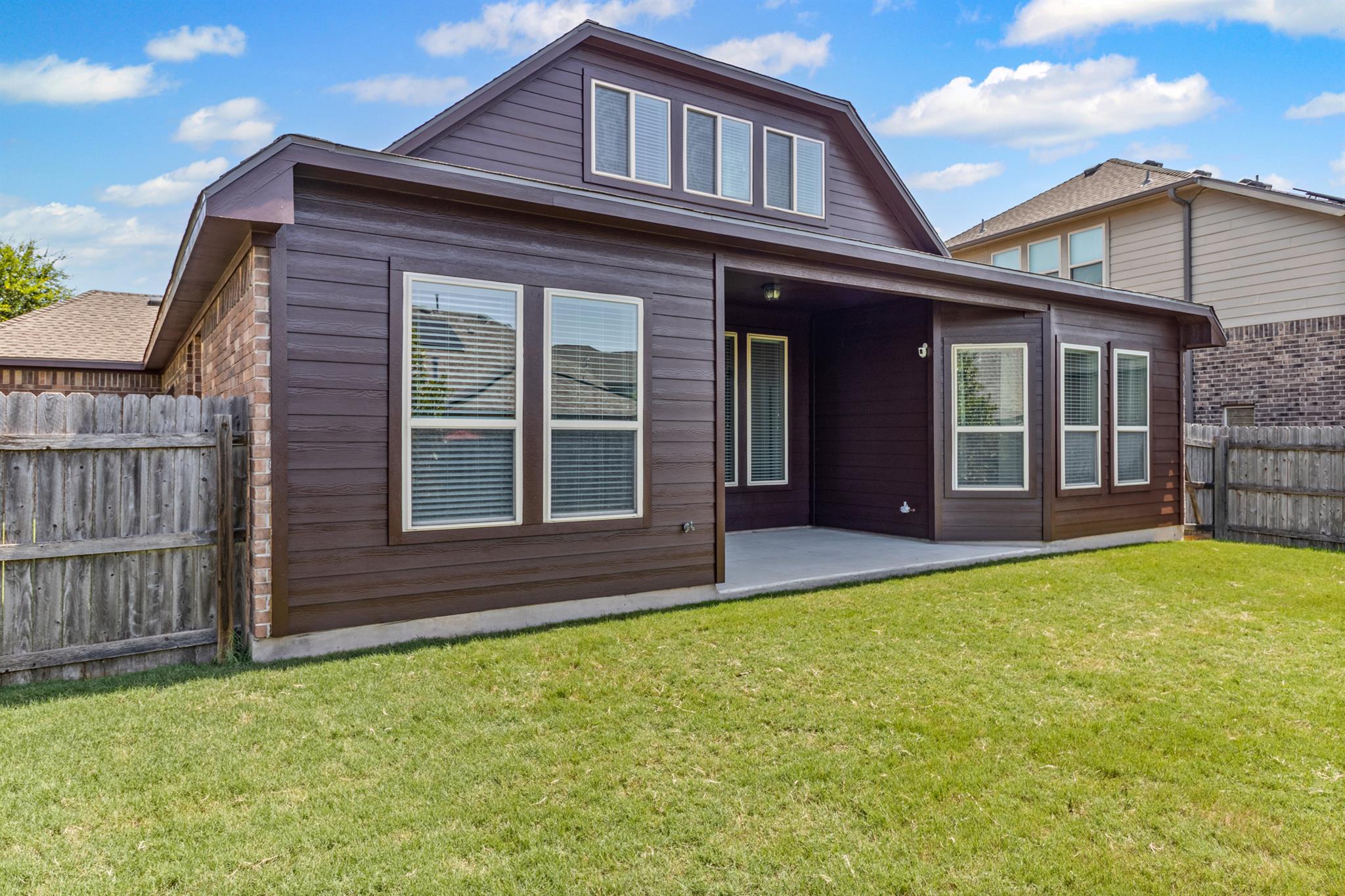 2364370 Property Photo 25