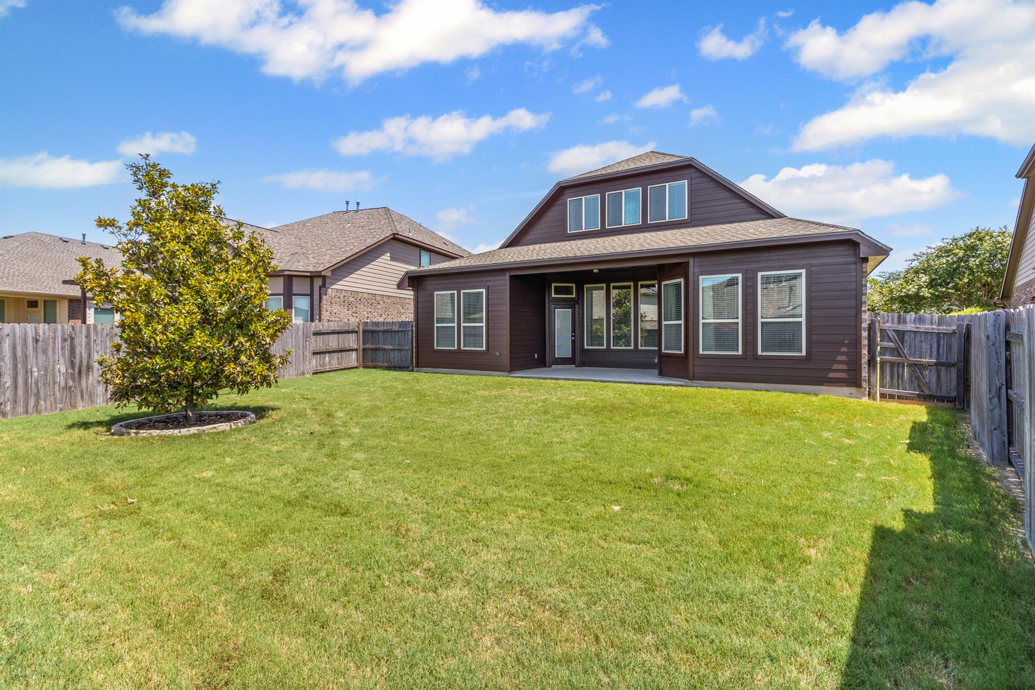 2364370 Property Photo 26