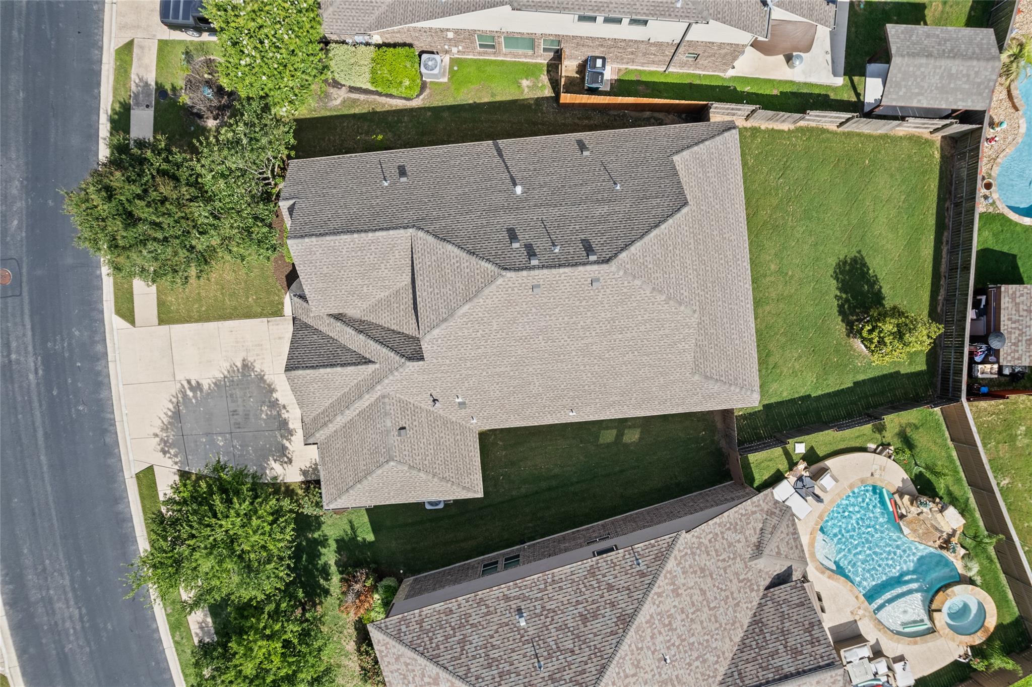 2364370 Property Photo 27