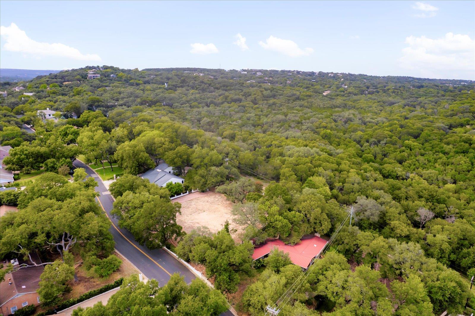 3917 Balcones Dr Property Photo 5