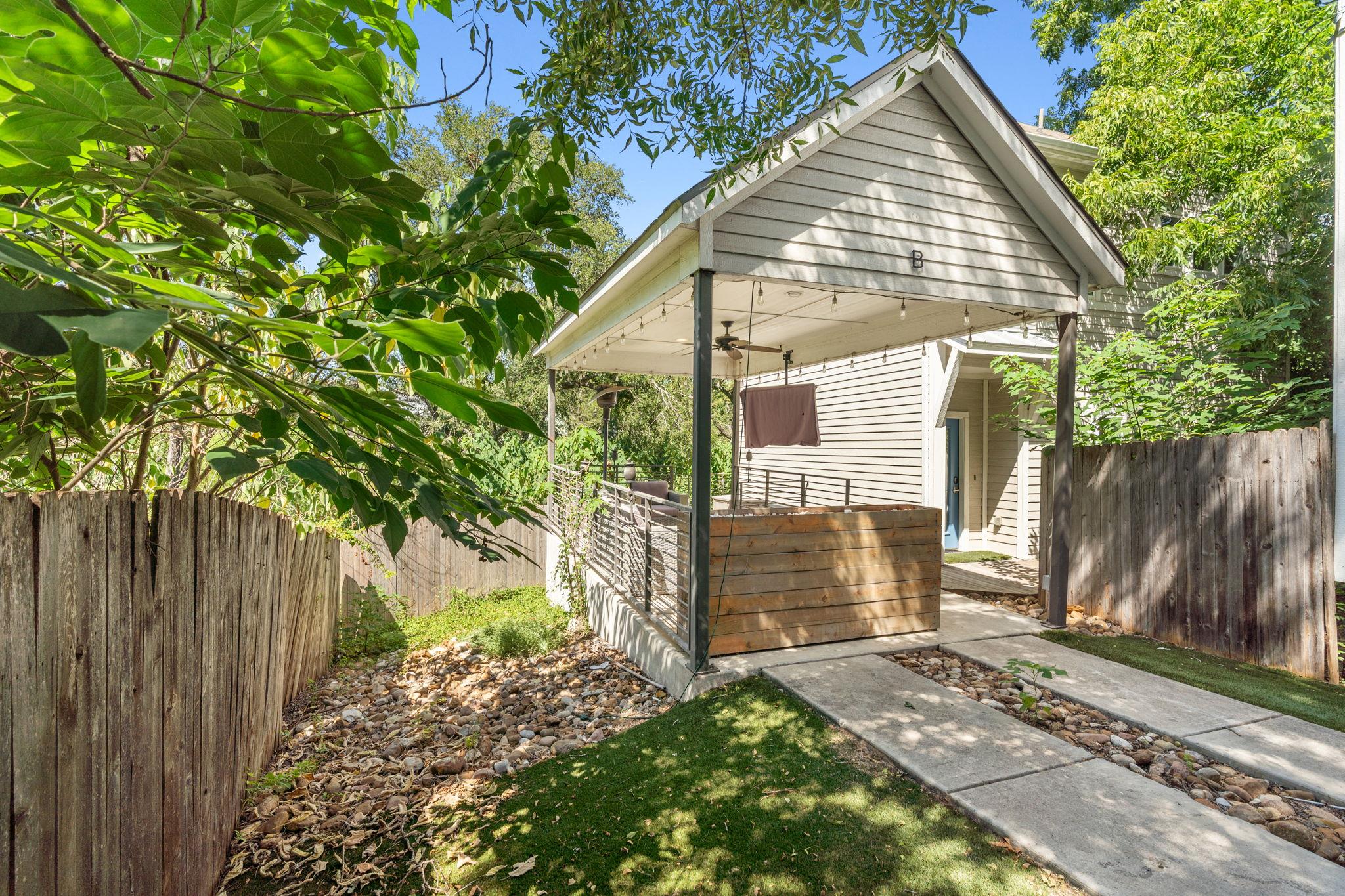 1160 Lott Ave #b Property Photo 2