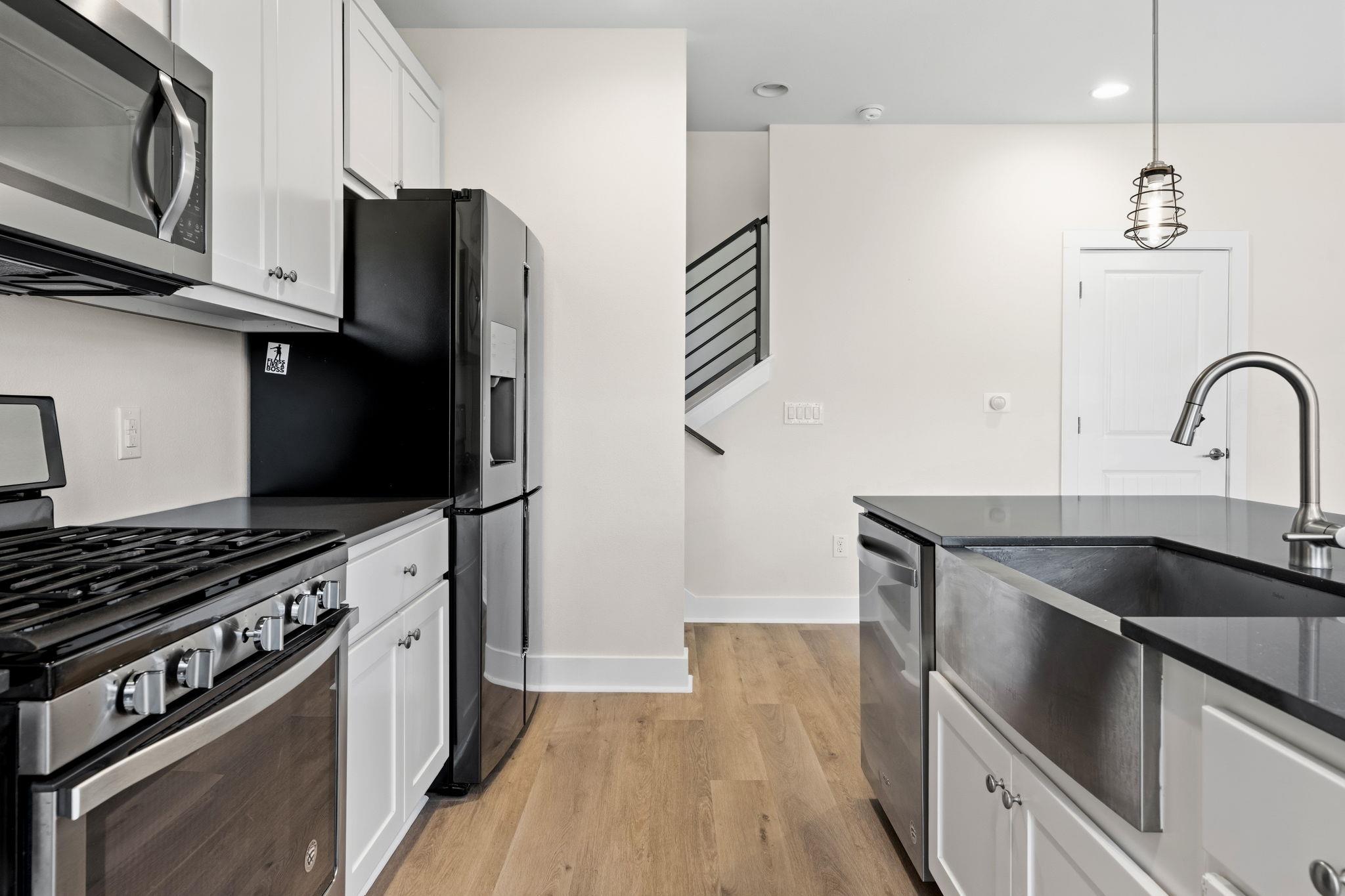 1160 Lott Ave #b Property Photo 16