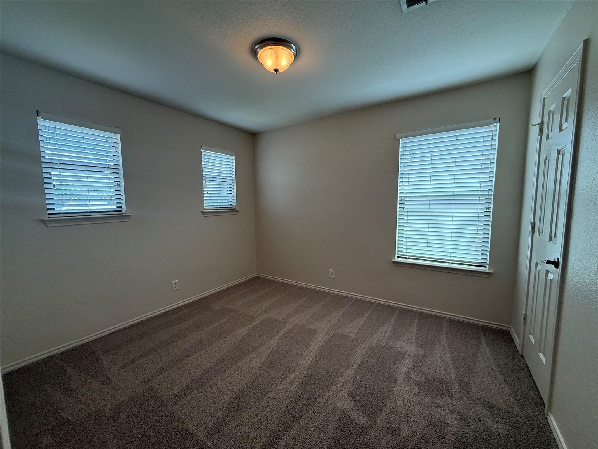 640 New Country Rd Property Photo 14