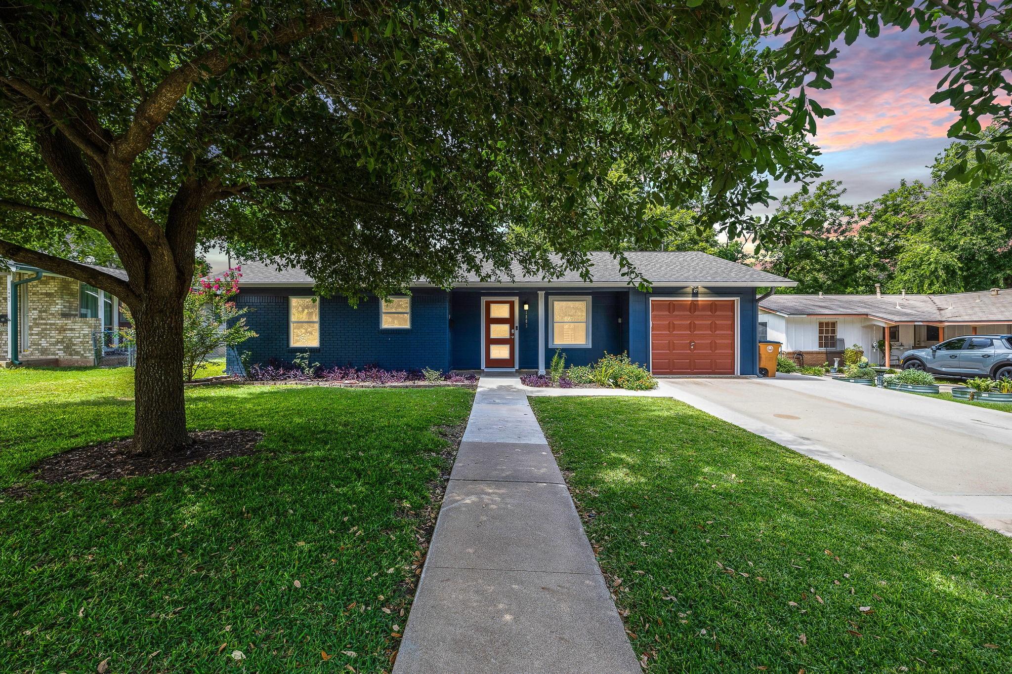 1803 Forestglade Drive Property Photo 1