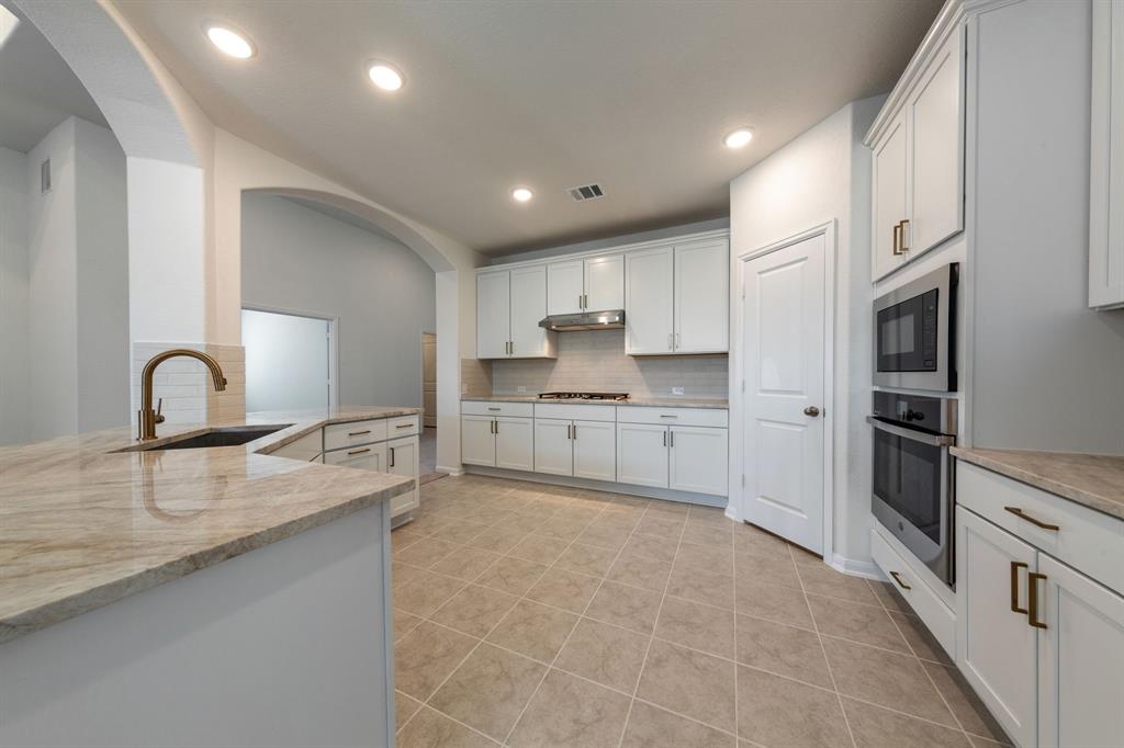 717 Sugar Cane Rd Property Photo 4